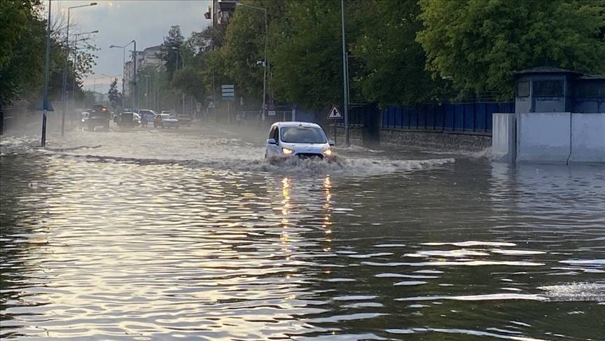 Meteoroloji alarm verdi! 4 il için sel, su baskını ve gök gürültülü sağanak uyarısı 3
